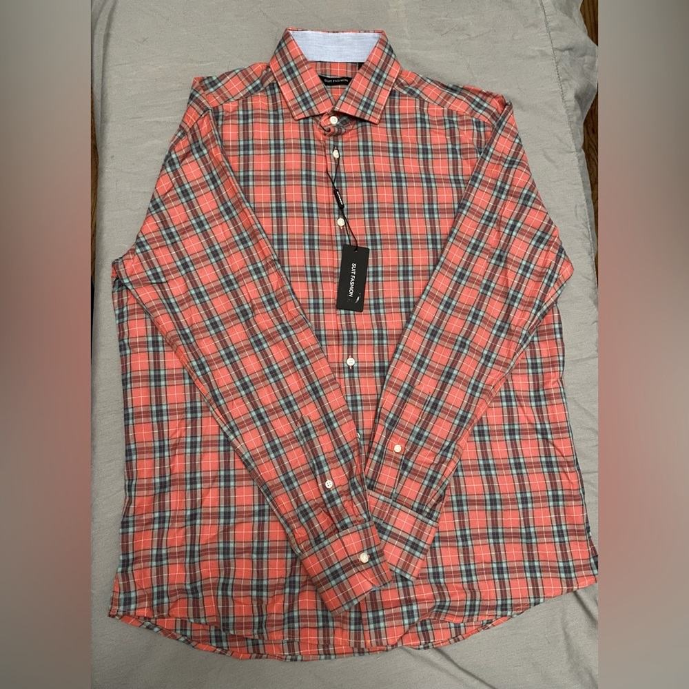 Men’s dress shirt size large